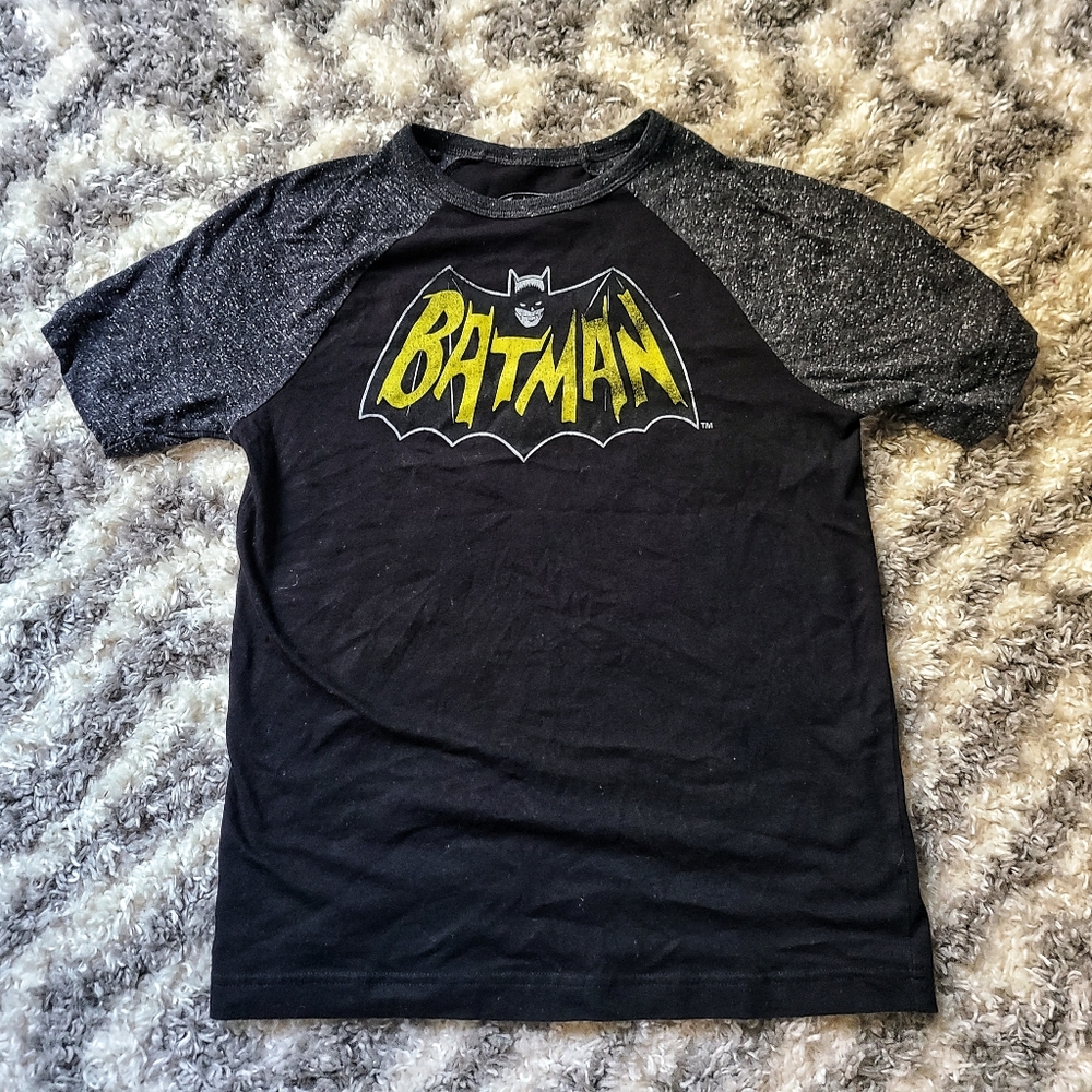 Boys Batman tee sz M (8/10)